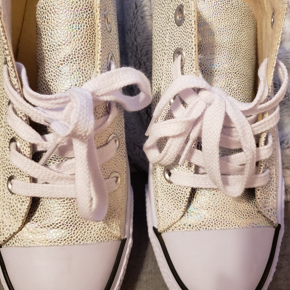 Air walk sneakers